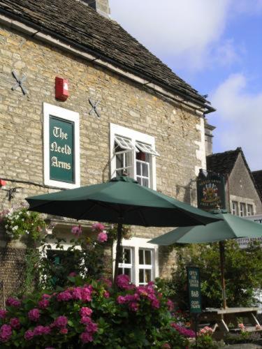 Hotel Neeld Arms Grittleton Exterior foto